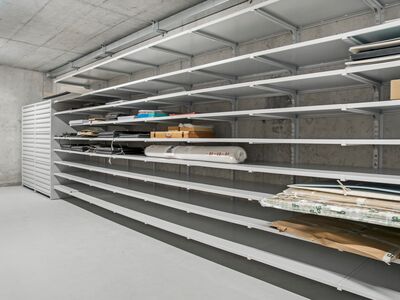 /assets/images/2/Freiarmregal_Kunstmuseum%20Solothurn_7_2-f51d5714.jpg