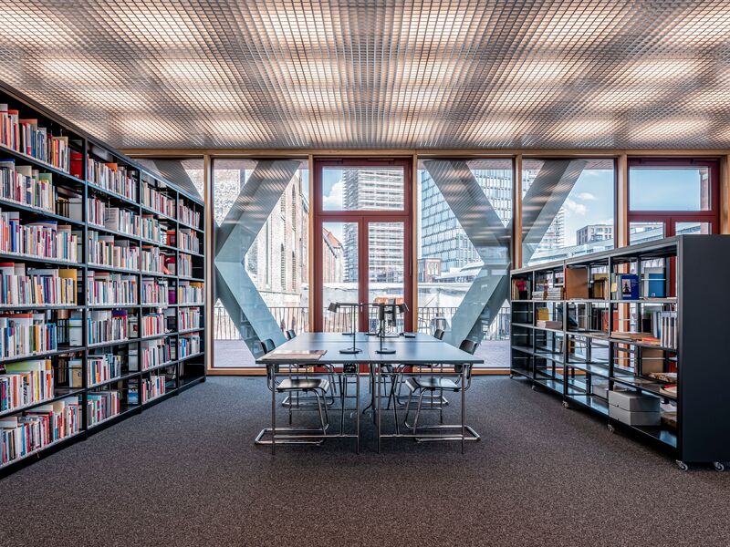 /assets/images/5/RosaLuxemburgBerlin_20210602-Zambelli-RLS-1531-HDR_bearbeitet-ptmb0zq42g45c1r.jpg