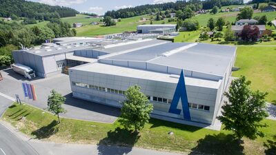 /assets/images/8/dew-historie-2019_Standort_HiW_DJI_0229_2-42da26c4.jpg