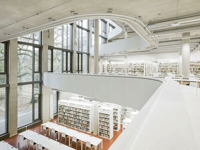 assets/images/a/Uni_Marburg_1-64bbf415.jpg