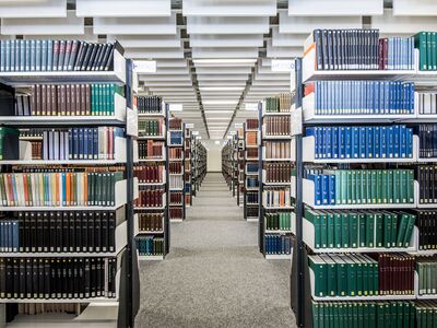 /assets/images/d/Uni_Bielefeld_IMG_2440_bear-50f80ec8.jpg