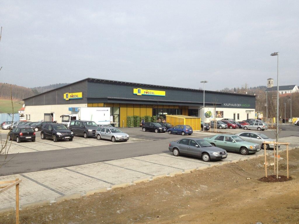 /assets/images/f/Poeschl_Neureichenau-kqaqjdkgbx95nj8.jpg