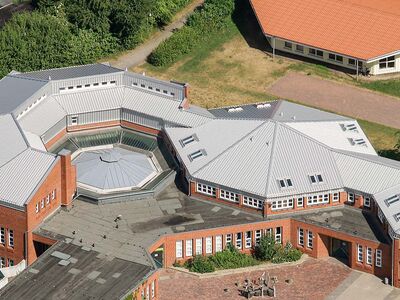 /assets/images/f/Strakerjahn-Schule_Luebeck_3_bear-xabtmnkaf0wamva.jpg