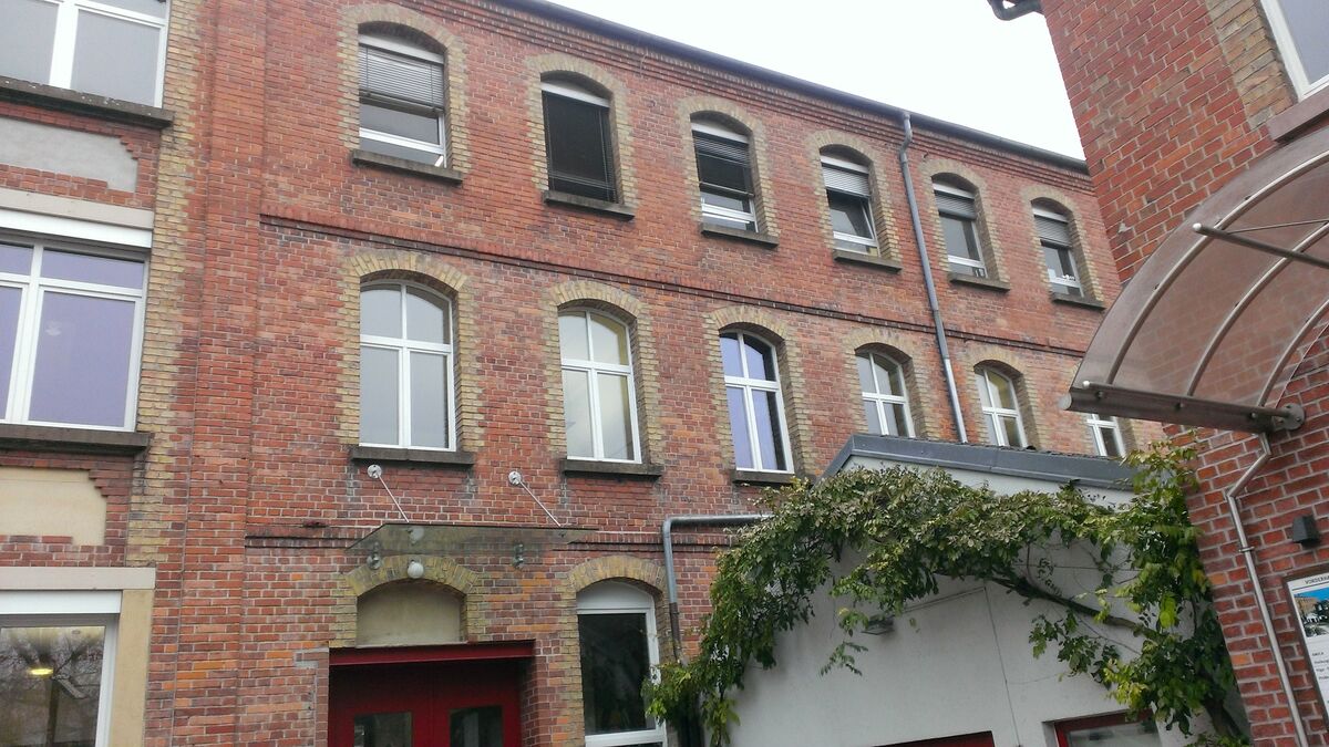 /assets/images/j/Fabrik02-smf54s00vd93hwm.jpg