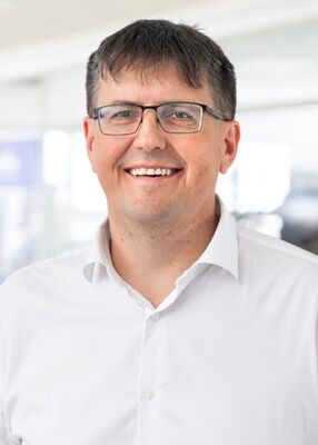 /assets/images/m/Bild_Fosum-Josef_IMB_286x400px-mwzqc8dgktpfr8a.jpg
