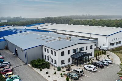 /assets/images/n/dew-historie-2010_Fototermin_Ungarn_DJI_0795_himmel_2_zuschnitt-ghkvr2nnczsamky.jpg