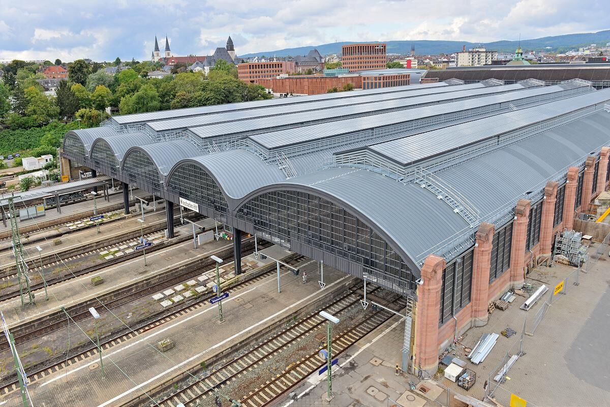 /assets/images/t/Hauptbahnhof_Wiesbaden-6n8t2y0d72azj5v.jpg