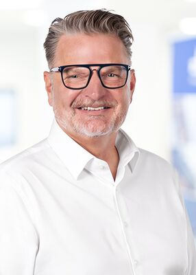 /assets/images/y/Bild_Hellbeck-Sascha_286x400px-xz9mdxy2ekgtyk0.jpg