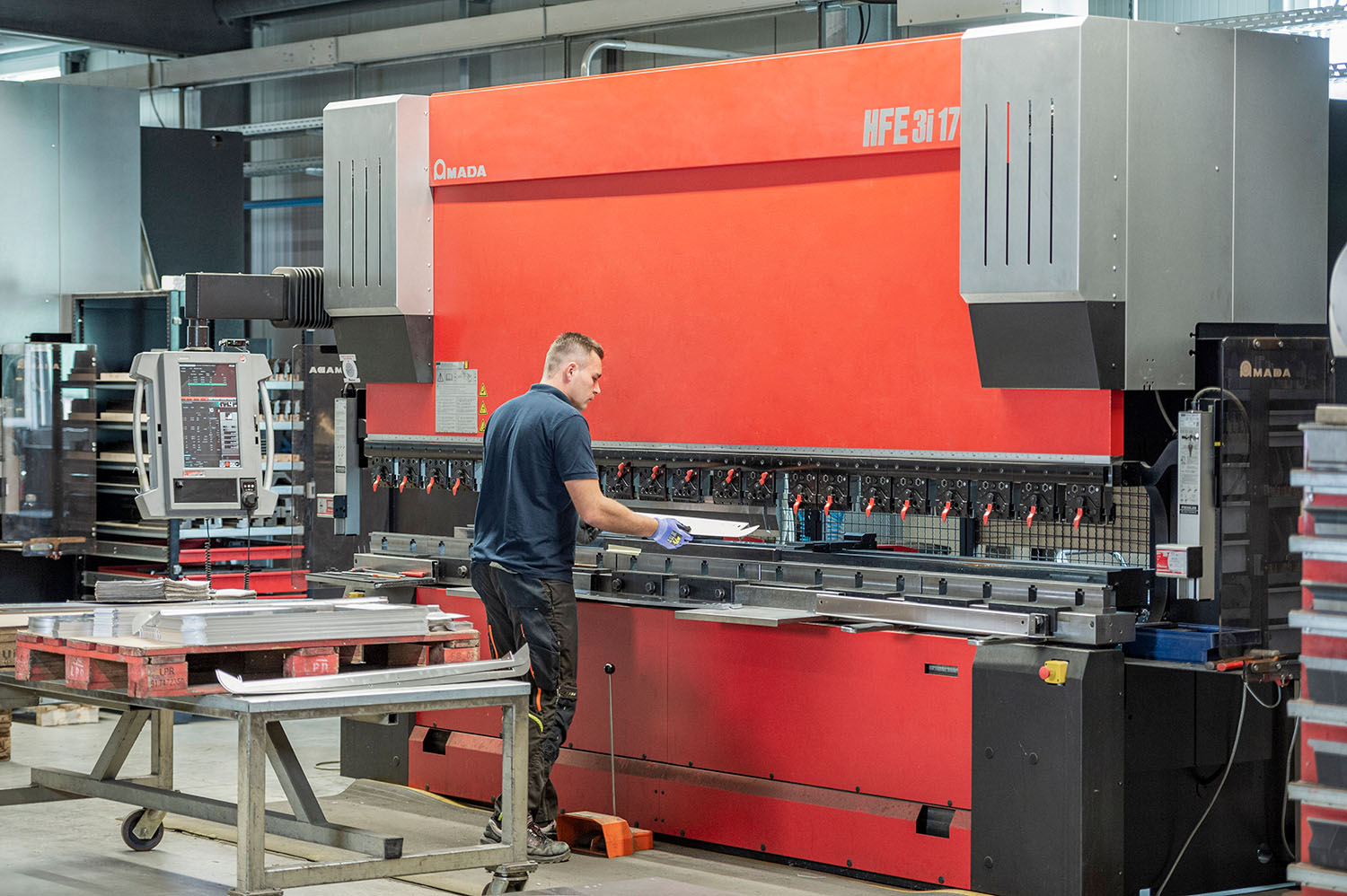 /files/dateien/bilder/Zambelli_Industrielle-Metallbearbeitung/fertigung/Fototermin_Wegscheid_N4D5920_2.jpg